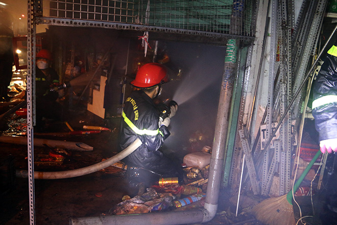 Cháy chợ Nhị Thiên Đường - 3