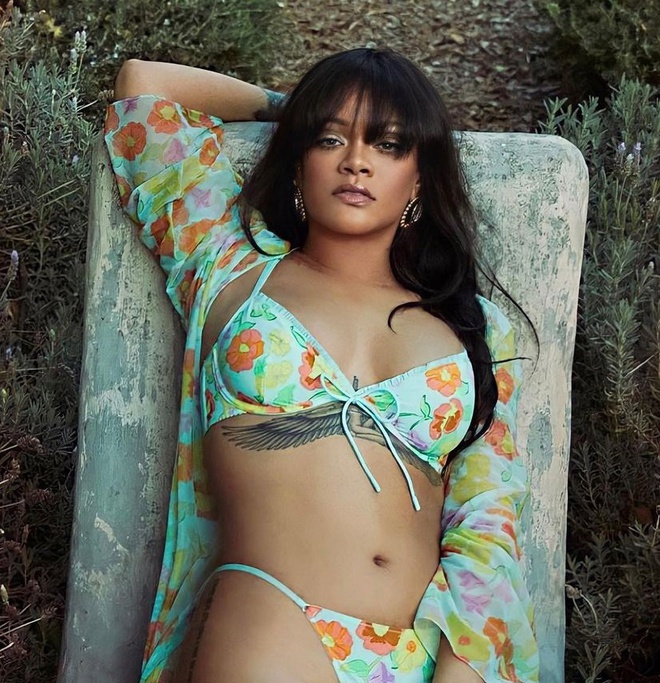 Nữ tỷ phú Rihanna chụp quảng cáo thương hiệu thời trang của mình - 1