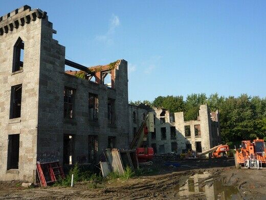 Khám phá tàn tích bệnh viện đậu mùa bị bỏ hoang giữa hòn đảo New York - 6