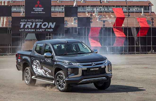 Giá xe Mitsubishi Triton lăn bánh tháng 10/2021 - 13