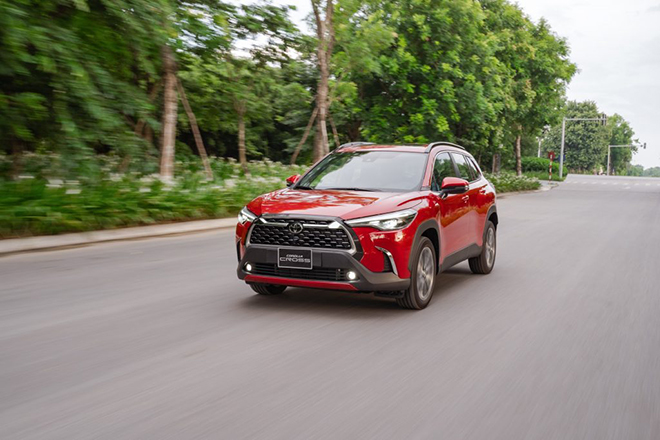 Giá xe Toyota Corolla Cross lăn bánh tháng 10/2021 - 12