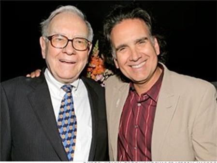 Là con trai của tỷ phú nhưng Peter Buffett không có gì tỏ ra là con nhà "danh gia vọng tộc", đó là do cách dạy con cực kì đáng ngẫm của Warren Buffett - 1