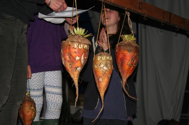 Khám phá những phong tục đón Halloween độc đáo của các nước trên thế giới - 7