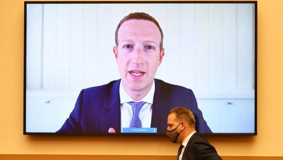 Mark Zuckerberg tức giận khẳng định Facebook mới chính là nạn nhân - 1