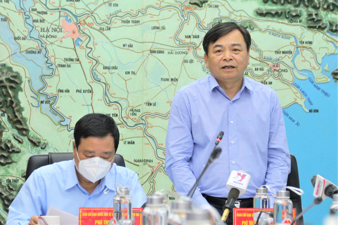 Áp thấp nhiệt đới không mạnh thành bão, miền Trung vẫn hứng mưa lớn - 2