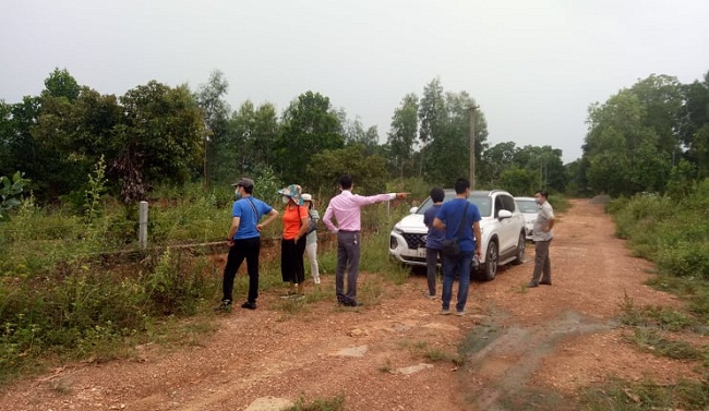 Săn BĐS vùng ven, loạt nhà đầu tư “chơi lớn” gom tiền mua chung cả lô - 3
