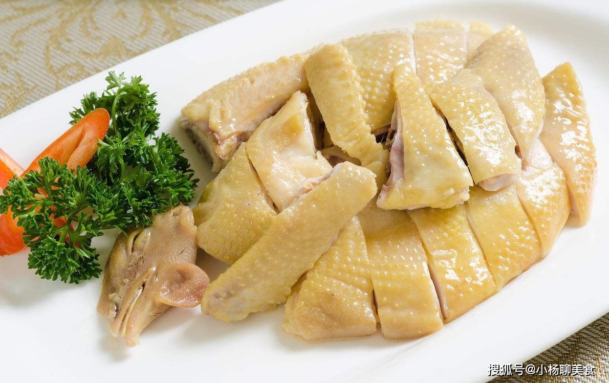 Luộc gà chỉ cần bỏ túi 3 mẹo này, thịt mềm ngọt, da giòn sần sật - 4