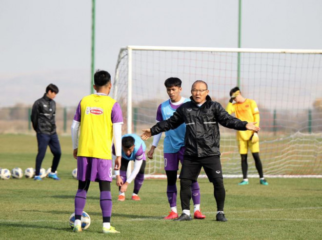 HLV Park Hang-seo yêu cầu U23 Việt Nam dồn toàn lực đánh bại Myanmar - 1