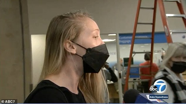 Mỹ: Hành khách nổi khùng đấm gãy mũi nữ tiếp viên hàng không - 3