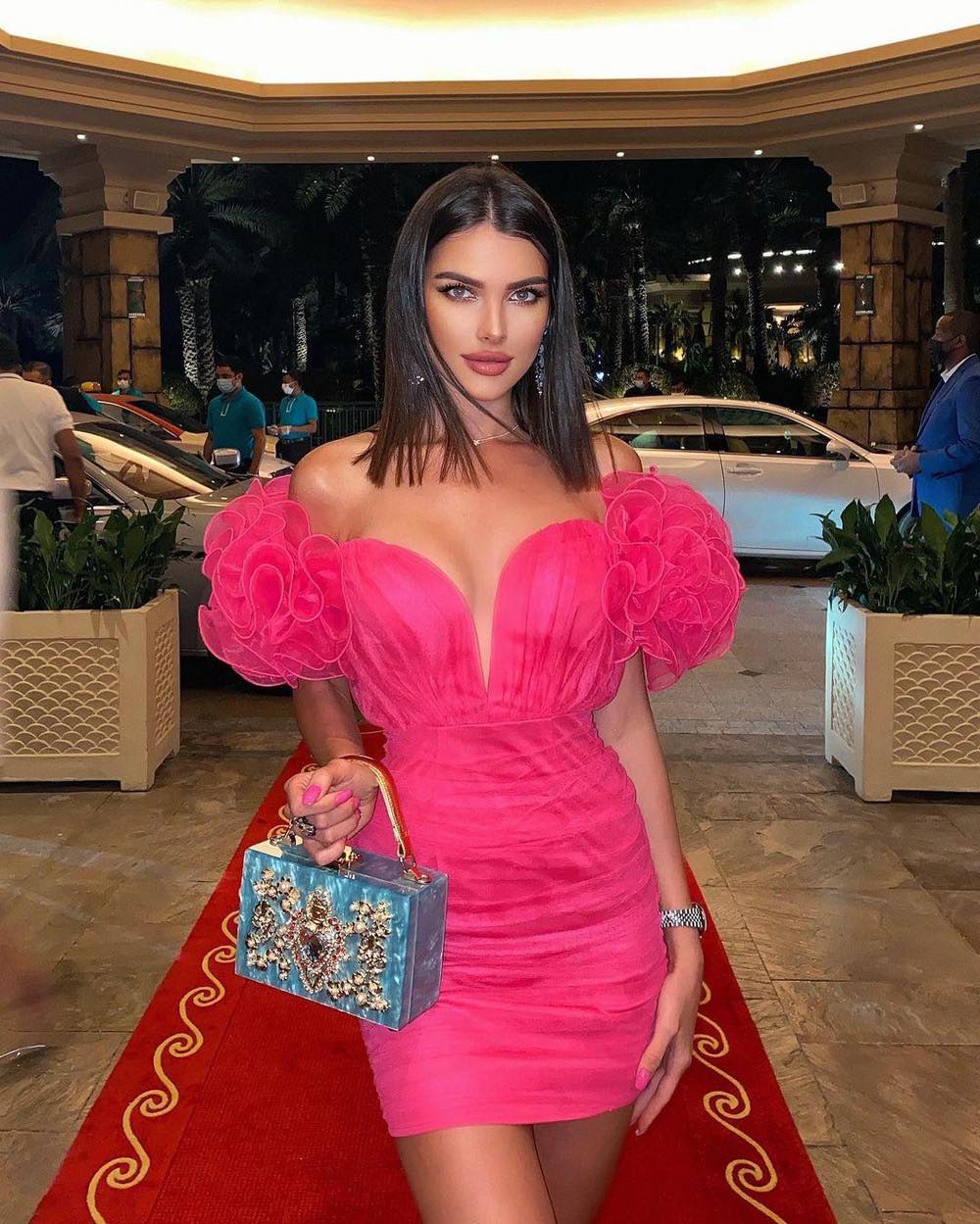 Tân Hoa hậu Hoà Bình Nga nổi trội với chiều cao 1m80 - 5