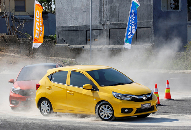 Giá xe Honda Brio lăn bánh tháng 11/2021 - 12