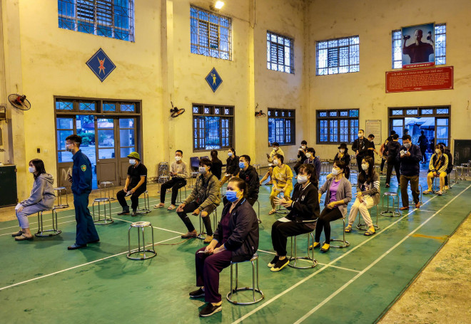 Lấy hơn 4.000 mẫu xét nghiệm Covid-19 cho các tiểu thương, người dân chợ Ninh Hiệp - 7