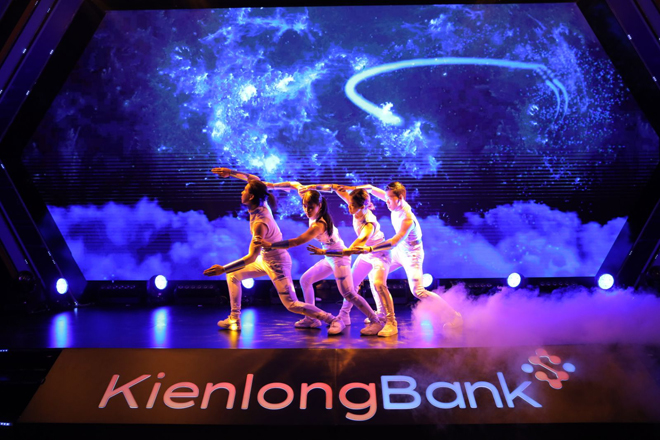 “Bữa tiệc nghệ thuật” mãn nhãn kỷ niệm tuổi 26 của KienlongBank - 2