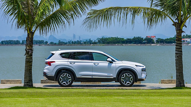 Đánh giá nhanh Hyundai SantaFe, xe SUV đa dụng cho khách hàng Việt - 6
