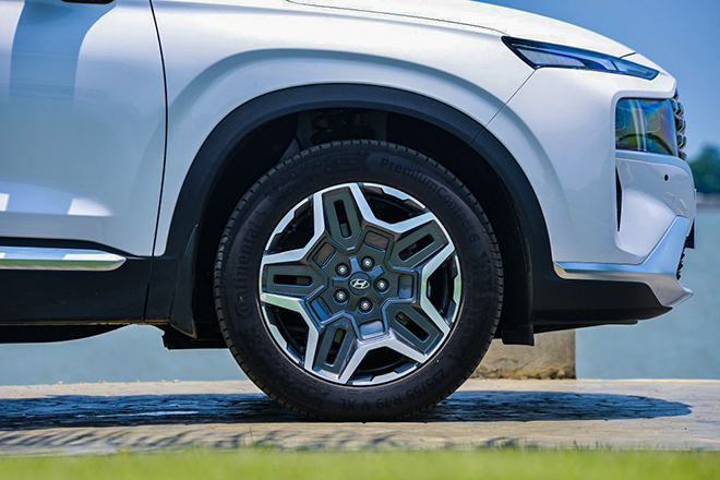Đánh giá nhanh Hyundai SantaFe, xe SUV đa dụng cho khách hàng Việt - 7