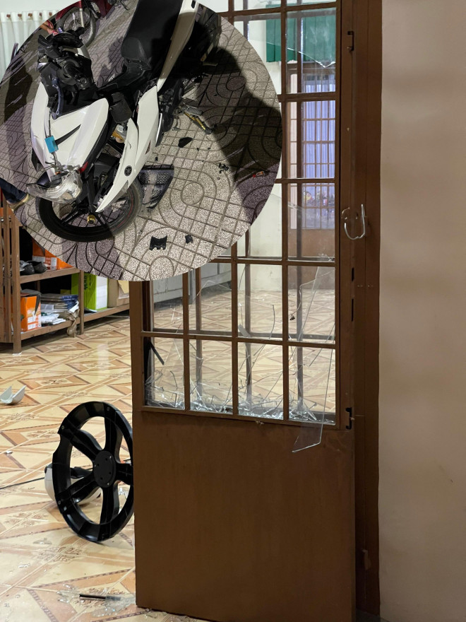 Chân dung và danh tính những kẻ đập phá trụ sở công an ở Đồng Nai - 3