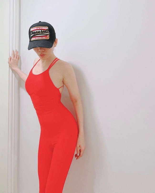 Lệ Quyên lại diện đồ tập có thiết kế lạ mắt - 7