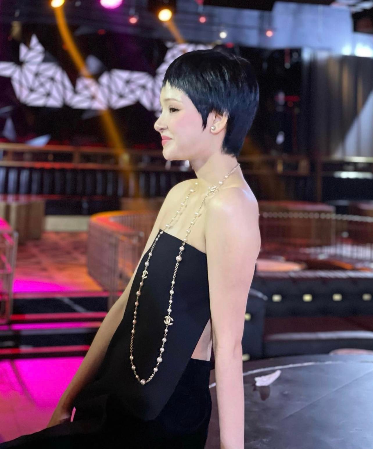 "Mỹ nhân Trấn Thành muốn nuôi" mê kiểu váy trễ tràng, khoe điểm cơ thể hấp dẫn - 5