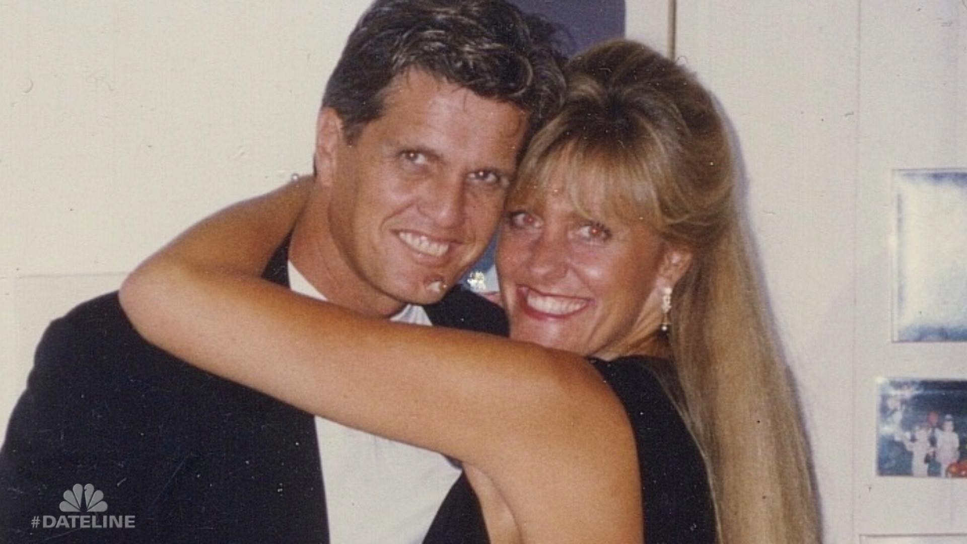 Cái chết của giám đốc có nhân tình quyến rũ: Cuộc gọi cuối cùng - 1