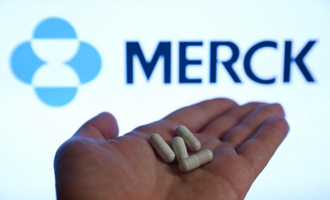 Thái Lan gấp rút đặt hàng 2 loại thuốc kháng COVID-19 của Pfizer, Merck - 1