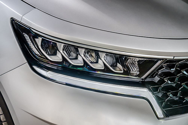 Đánh giá KIA Sorento, xe gầm cao và ngập tràn công nghệ - 16