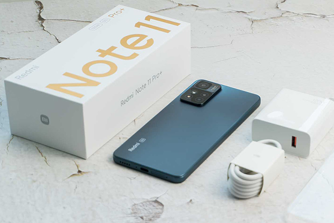 Cận cảnh chiếc smartphone đang được săn đón nhất của Xiaomi - 11