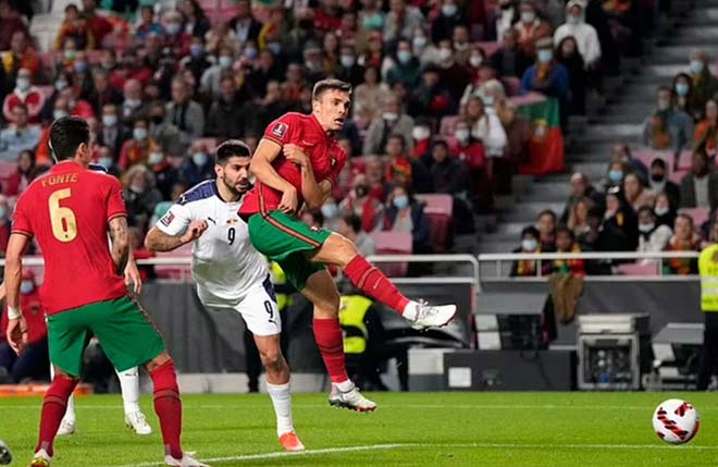 Video bóng đá Bồ Đào Nha - Serbia: Ngược dòng choáng váng, gục ngã phút cuối (Vòng loại World Cup) - 4