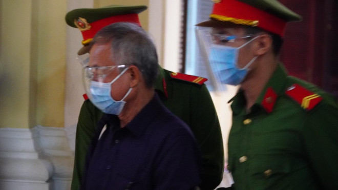 Hình ảnh ông Nguyễn Thành Tài và nữ đại gia Dương Thị Bạch Diệp sáng 16-11 - 2