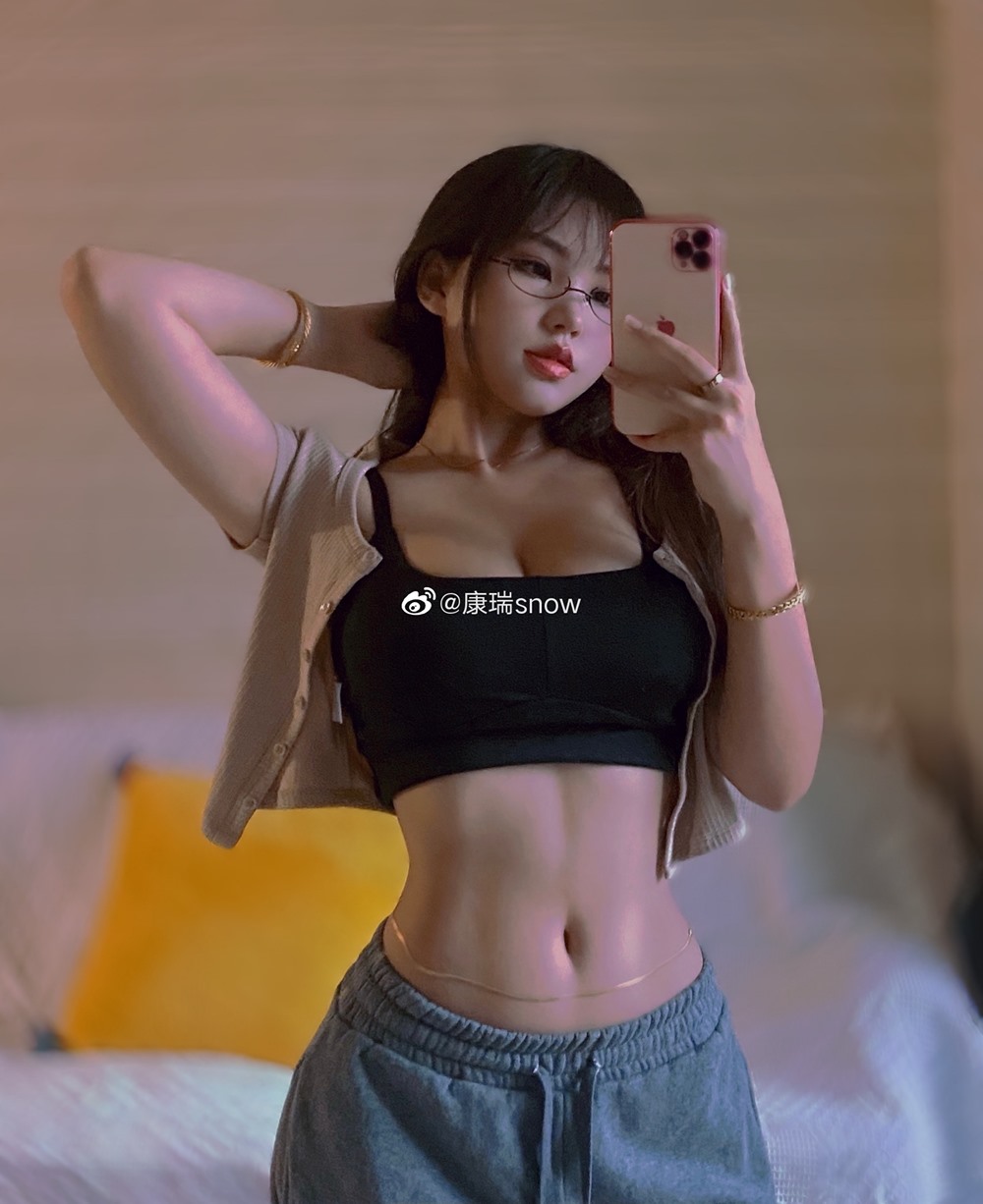 "Hot girl vườn thanh long" có body nóng bỏng, vòng 3 gần 1m trước đây ra sao? - 11