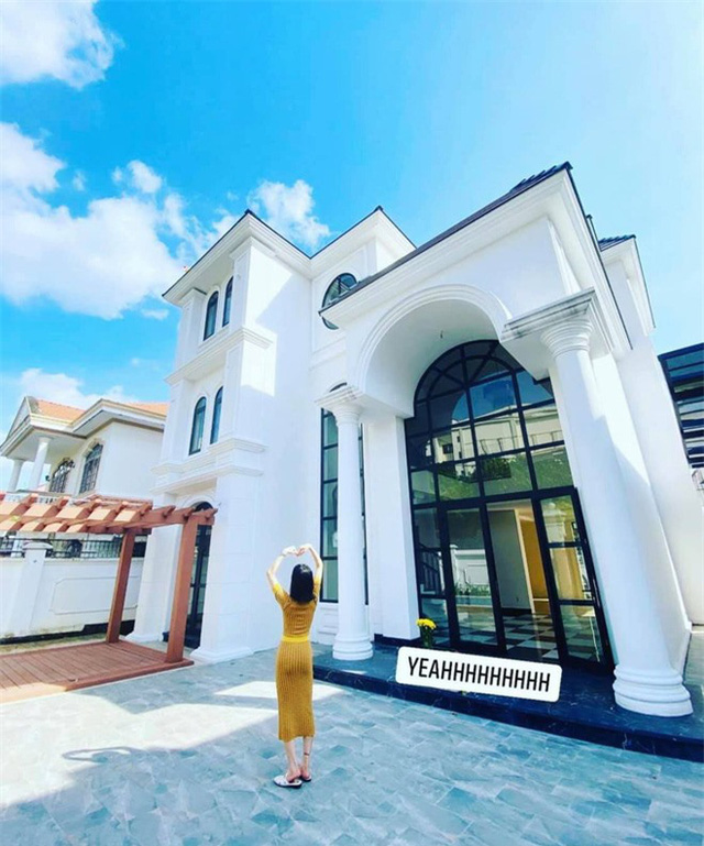 Lệ Quyên "dát vàng" biệt thự, tậu xế mới - 7
