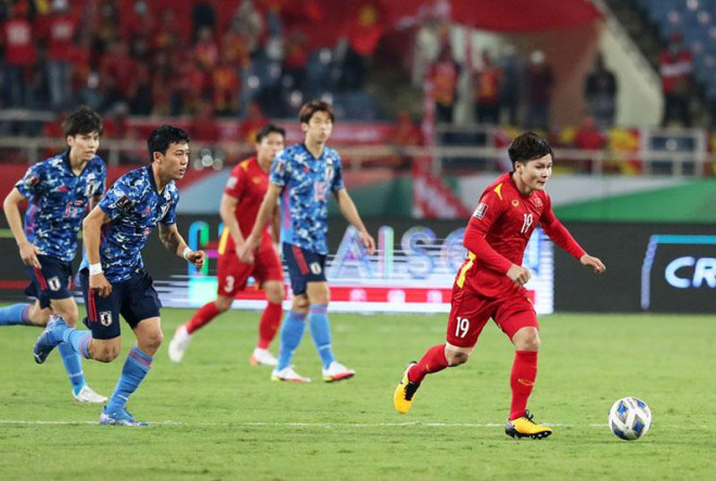Sân cỏ V.League và giấc mơ World Cup của Việt Nam - 1