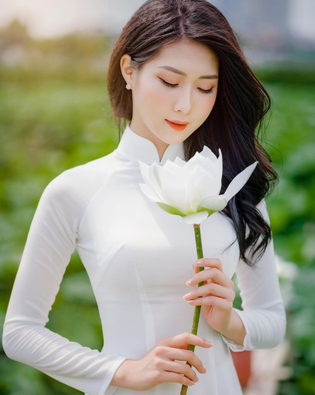 Phạm Thị Ngọc Ánh là thí sinh lot top 20 cuộc thi Hoa hậu Việt Nam 2020. Người đẹp có chiều cao ấn tượng là 1m70. 

