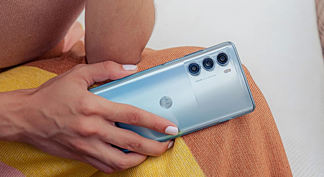 Ra mắt &#34;bá chủ&#34; smartphone tầm trung - Motorola Moto G200 - 1