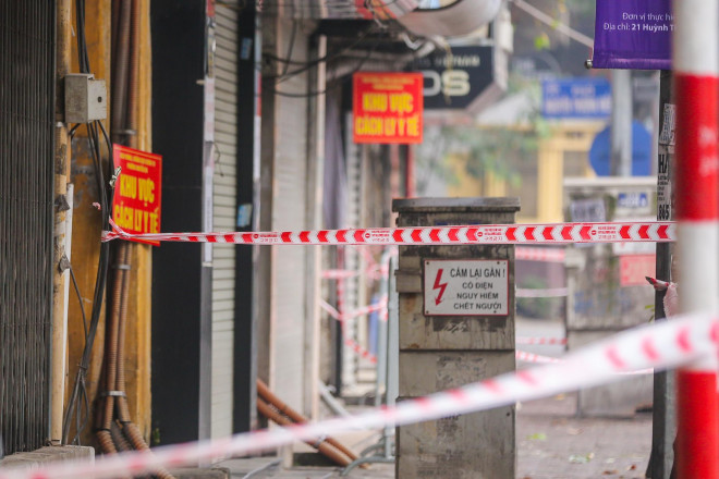 Clip: Phong toả cụm dân cư có hơn 20 ca F0 mới phát sinh - 11