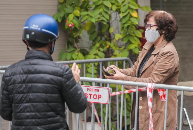 Clip: Phong toả cụm dân cư có hơn 20 ca F0 mới phát sinh - 13