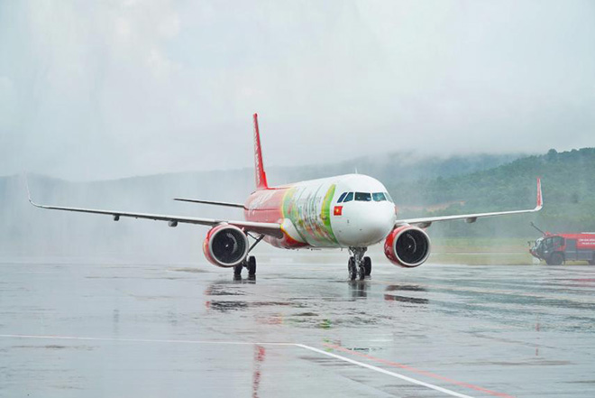 Đoàn du khách quốc tế hộ chiếu vaccine đầu tiên đến Phú Quốc - 4