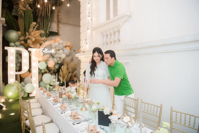 Á hậu Thanh Tú khoe dáng thon thả, quyến rũ bất ngờ sau 1 tháng sinh con thứ hai - 3