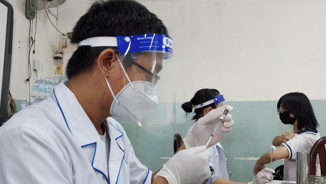 TP HCM tiếp tục tiêm vắc-xin ngừa Covid-19 mũi 2 cho trẻ em - 5