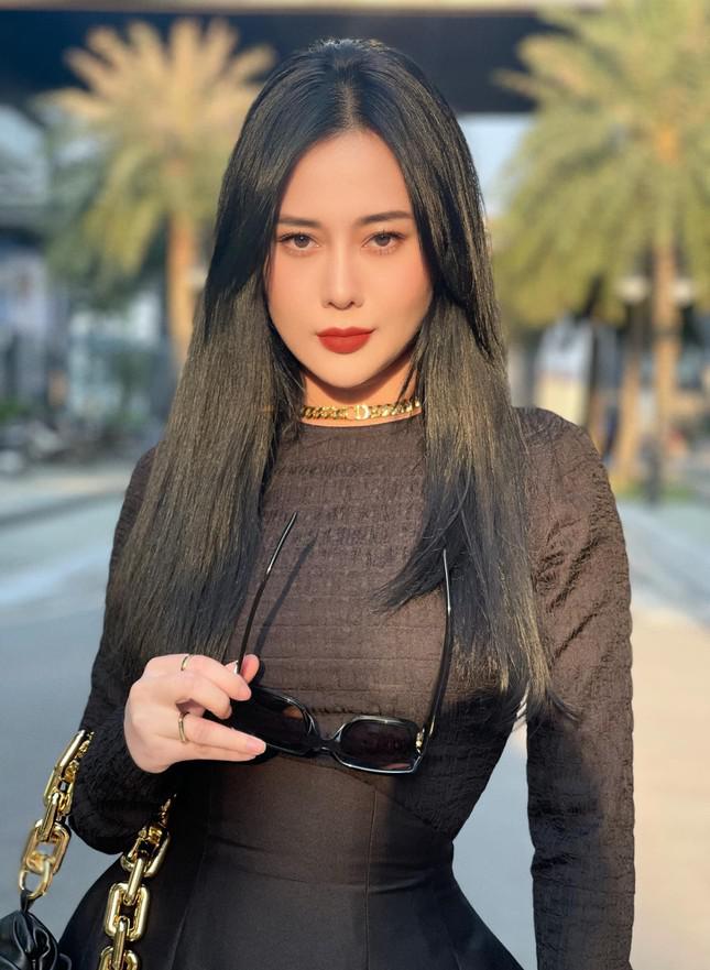 Vòng eo của Phương Oanh "biến hình" không thể tin nổi sau Hương Vị Tình Thân - 4