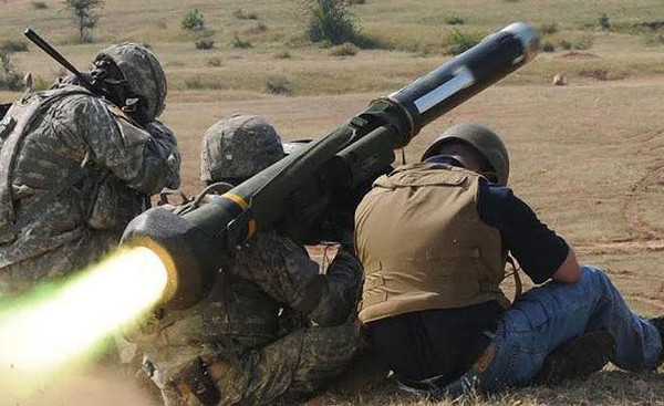 Loạt vũ khí Mỹ có thể đưa đến Ukraine trước nguy cơ Nga sắp tấn công - 1