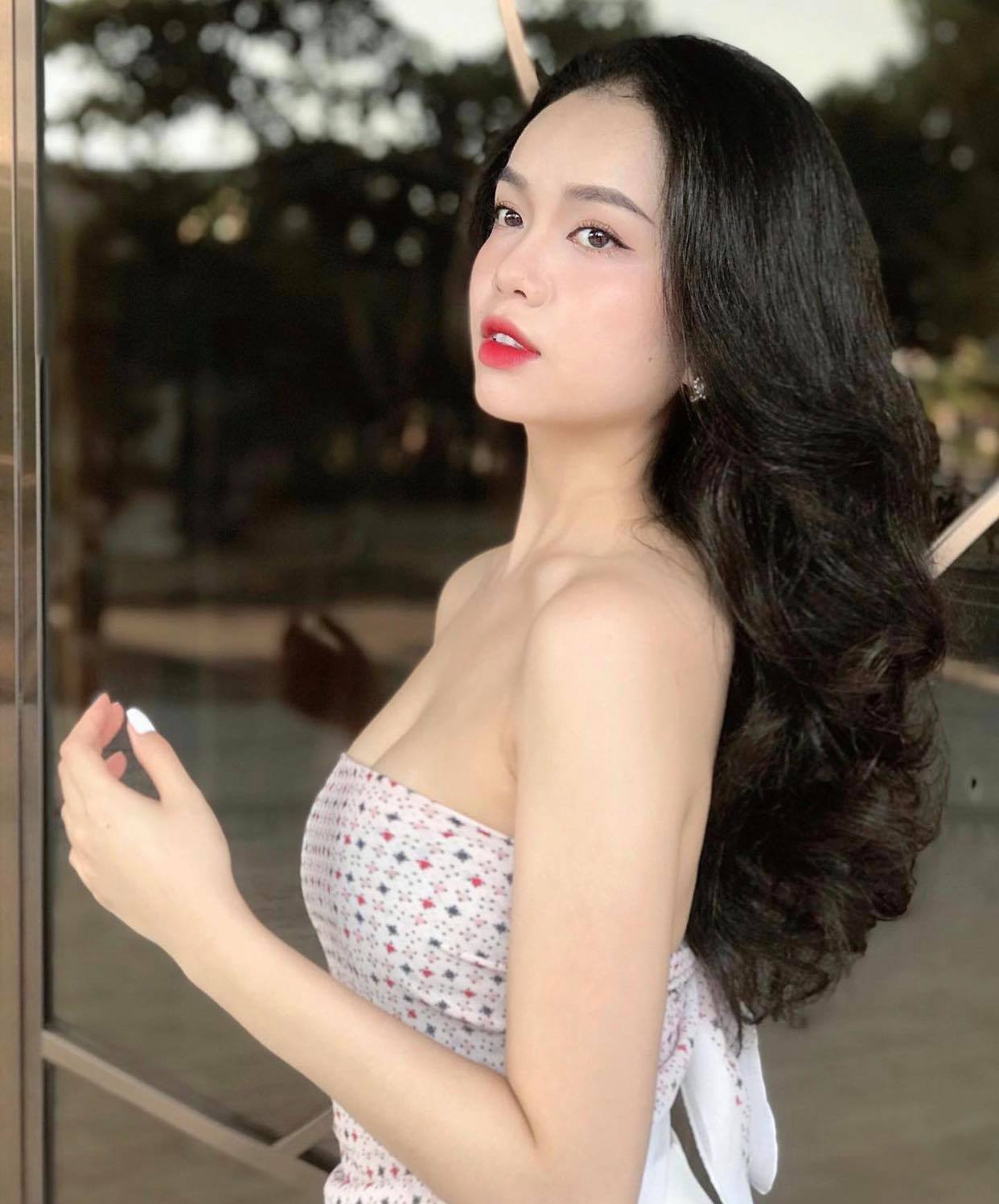 Nữ tiếp viên hàng không Vietjet có thềm ngực như "báu vật", vòng eo "thắt cổ chai" mê hoặc - 6