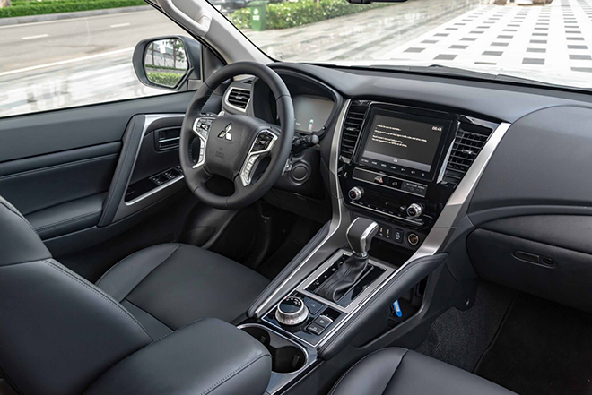 Giá xe Mitsubishi Pajero Sport tháng 11/2021, hỗ trợ 50% lệ phí trước bạ - 8