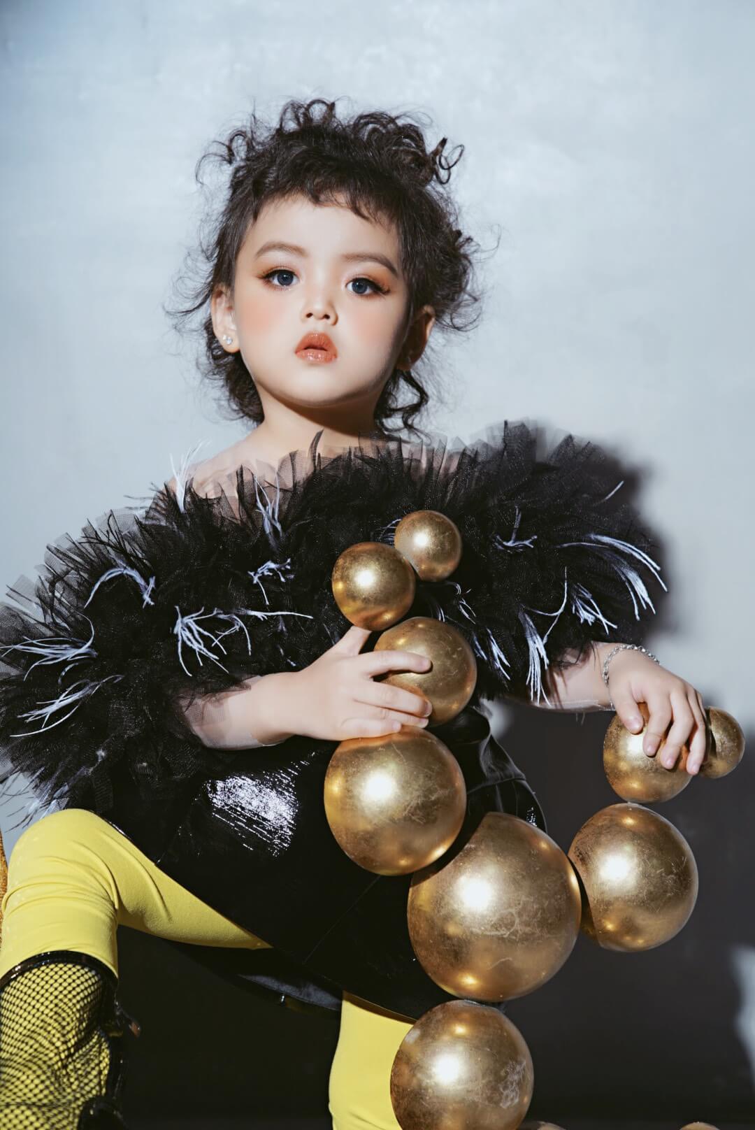 "Chị em ruột" của Vbiz: Huyền Lizzie - Chu Diệp Anh gây bất ngờ vì quá giống nhau - 12