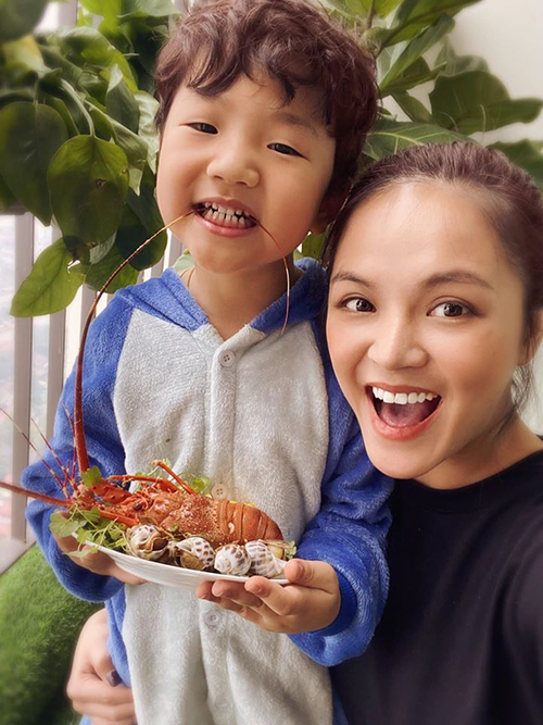 "Chị em ruột" của Vbiz: Huyền Lizzie - Chu Diệp Anh gây bất ngờ vì quá giống nhau - 14