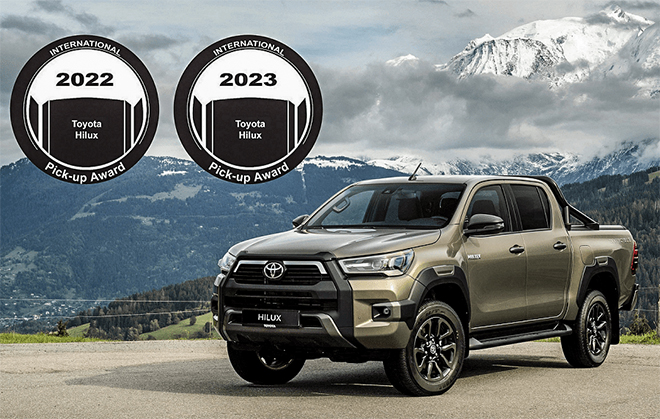 Toyota Hilux nhận danh hiệu xe bán tải của năm 2022 - 1