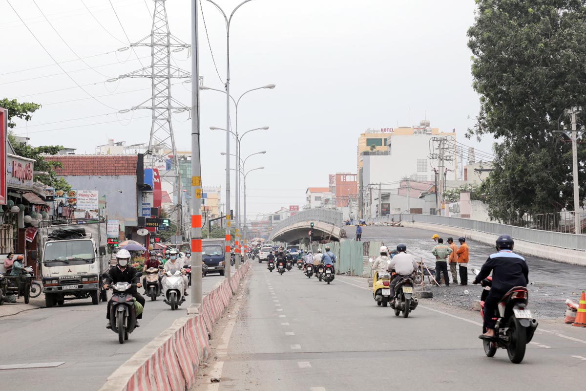 Ảnh: Sau nhiều năm “đứng hình”, nhánh của cầu trăm tỷ ở Sài Gòn đã hoàn thành - 8