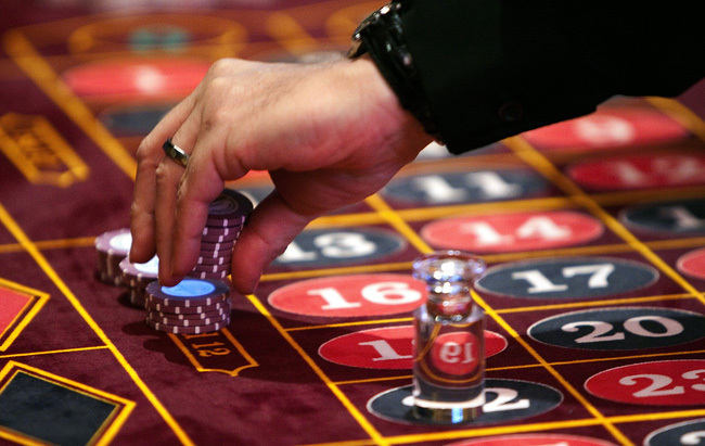 Thua lỗ triền miên, doanh nghiệp casino duy nhất trên sàn có hành động bất ngờ - 1