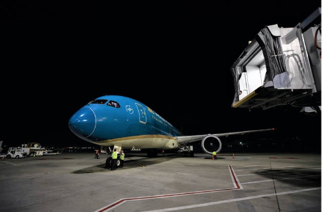 Báo chí quốc tế rầm rộ với chuyến bay thường lệ đầu tiên của Việt Nam đến Mỹ - 3