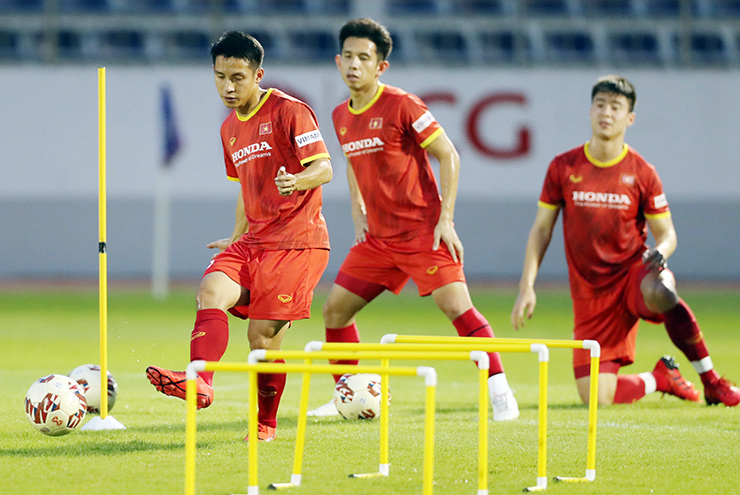 Nóng: Hùng Dũng chưa thể cùng ĐT Việt Nam đi đấu AFF Cup - 1