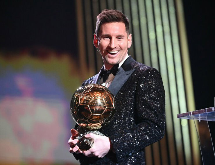 Trao giải Quả Bóng Vàng 2021: Messi đánh bại Lewandowski, lần thứ 7 đăng quang - 1